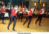 Dancing waitresses - Narragonia  (Blau-Gold, Treue Husaren Toronto)