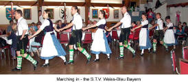 Marching in - the S.T.V. Weiss-Blau Bayern (German Canadian Club Hansa)