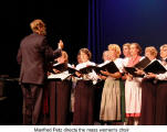 Manfred Petz conducts the mass women's choir