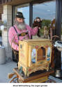 Klaus Wehrenberg, the organ grinder