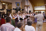 The Hansa Choir with Dieter Wtherich conducting and Gretel Schauer's great yodeling