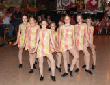 Kinder Show Dance: "Rhythm is a dancer"